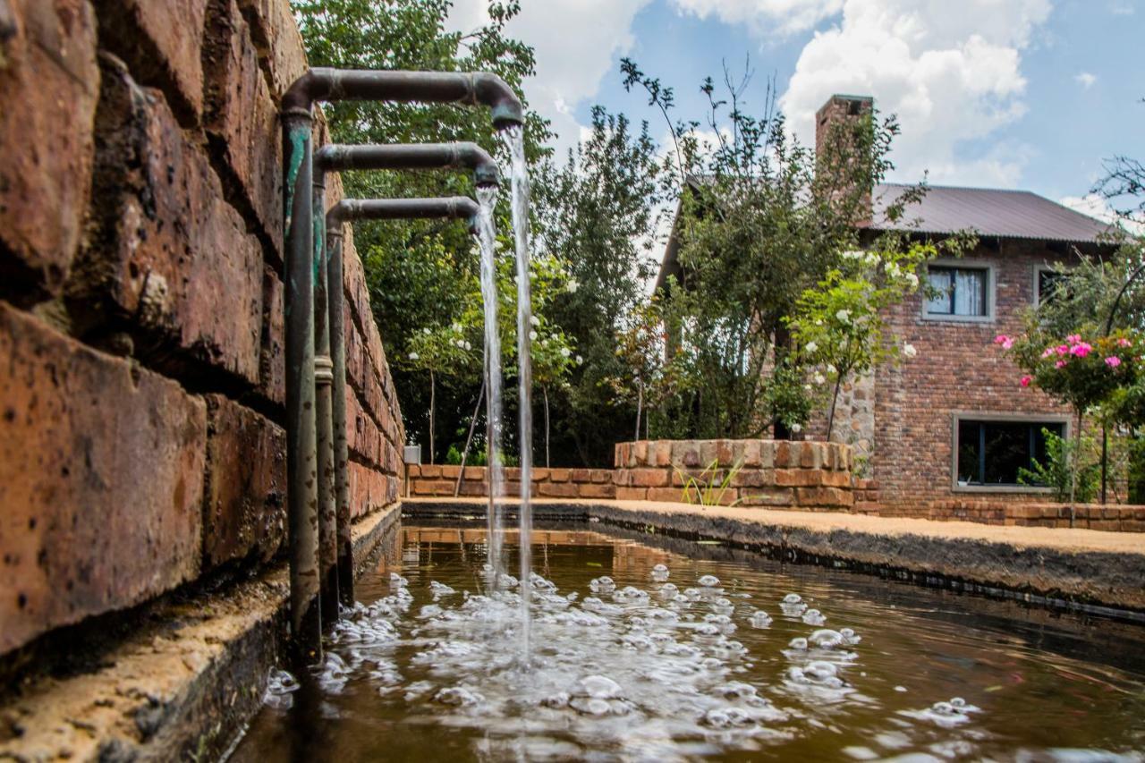 Tarry-Stone Cottages Dullstroom Exterior photo