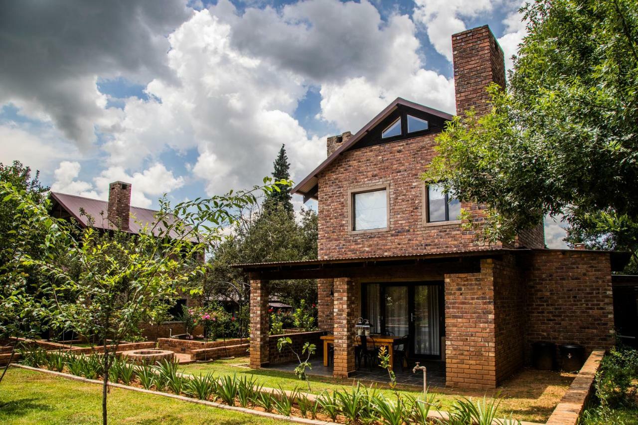 Tarry-Stone Cottages Dullstroom Exterior photo